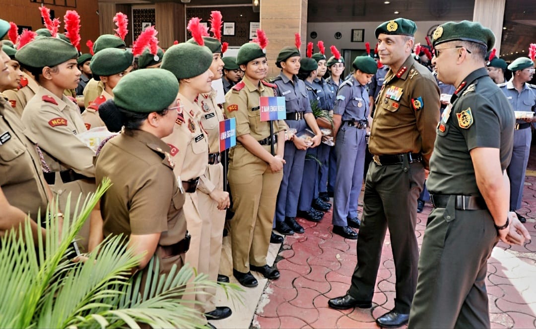 Lt Gen Vats with Female NCC Cadets