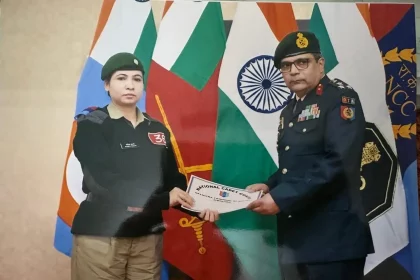 Lt Monika Kumari Getting Certificate