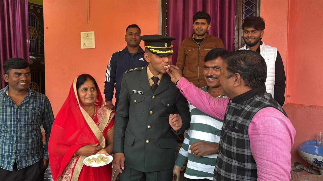 Lt Ravneet Kumar with Family Members