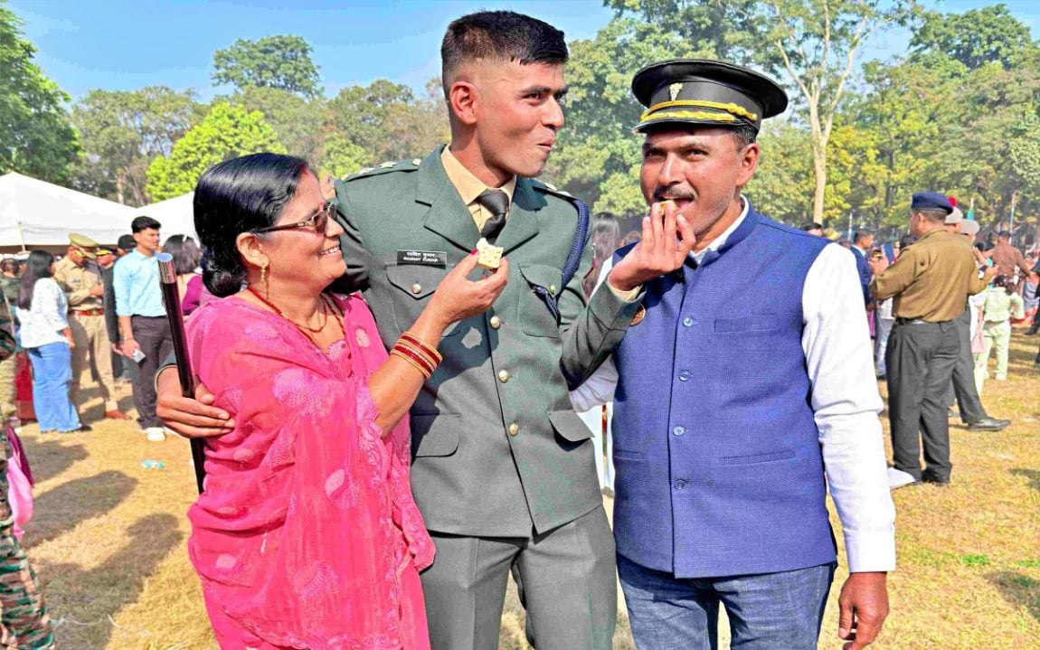 Lt Ravneet With Family Members