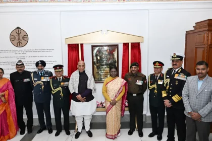 President and Defence Minister with Officers