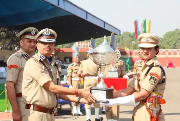 AC Simran Bhalla Receiving Trophy