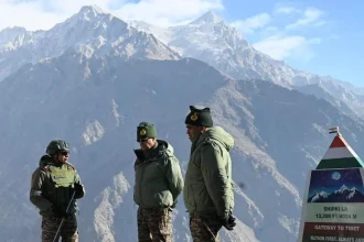 Lt Gen DG Mishra with Other Officers