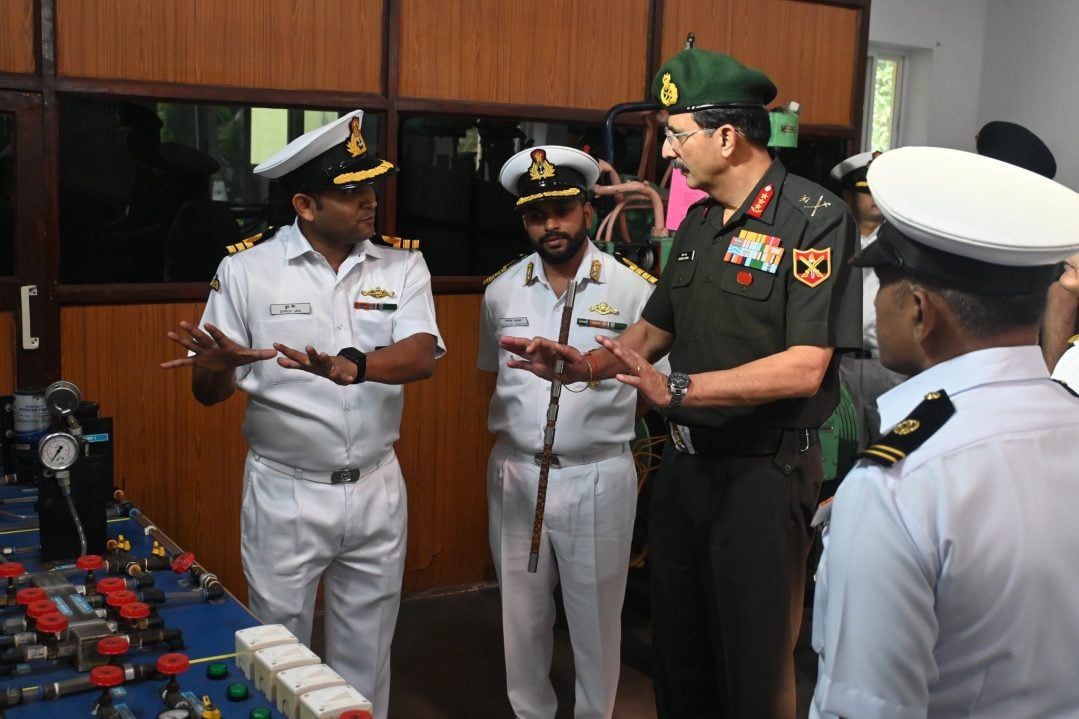 Lt Gen Devendra Sharma Interacting
