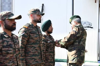 Lt Gen Katiyar Commending Officers