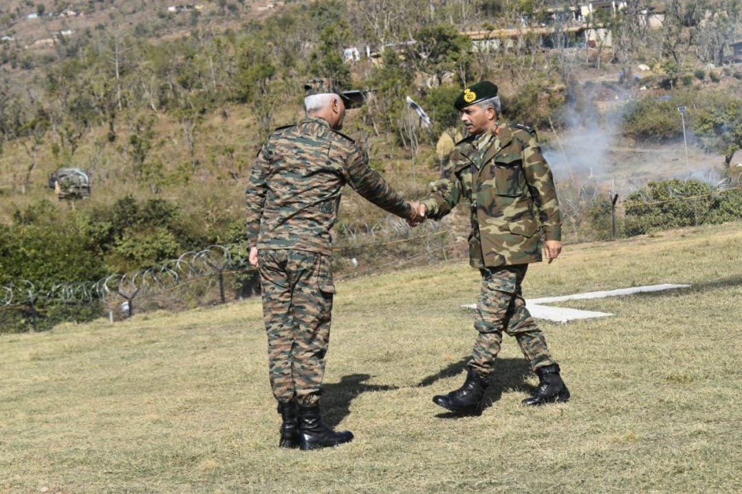 Lt Gen Katiyar Shaking Hands 1
