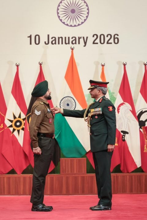 Lt Gen Manoj Kumar Katiyar Awarding Officer