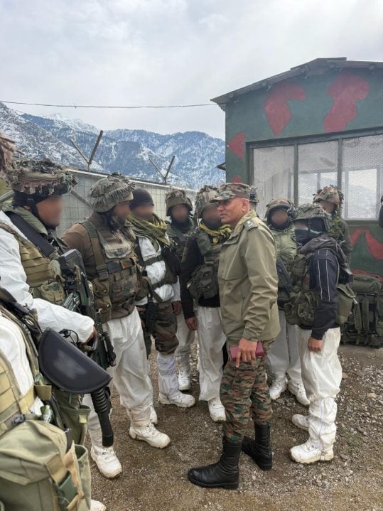 Lt Gen Pratik Sharma 4