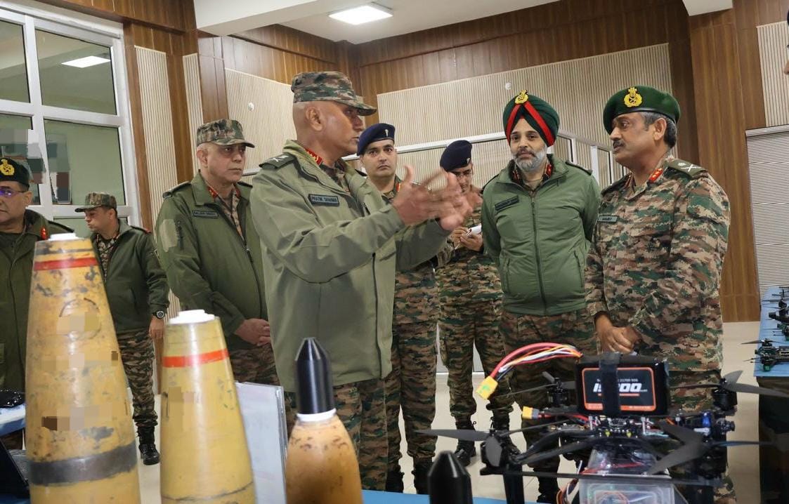 Lt Gen Pratik Sharma Discussing 1