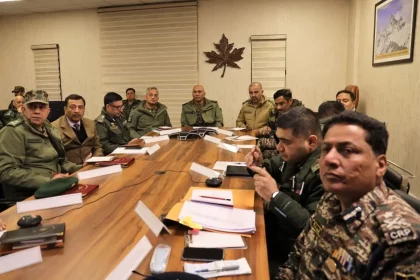 Lt Gen Pratik Sharma and Other Officers 3