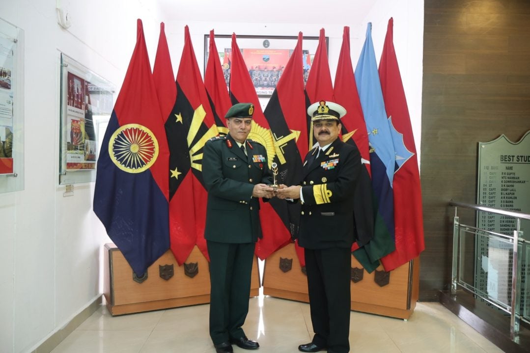 Lt Gen Praveen Bakshi and Vice Admiral Sanjay Vatsyan