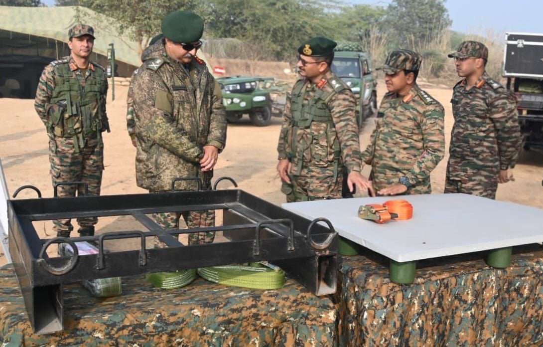 Lt Gen Rajesh Pushkar and Other Officers