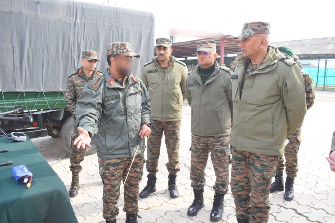 Lt Gen Sharma Revieiwng