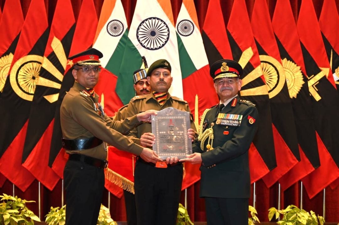 Officer Receiving Award 1