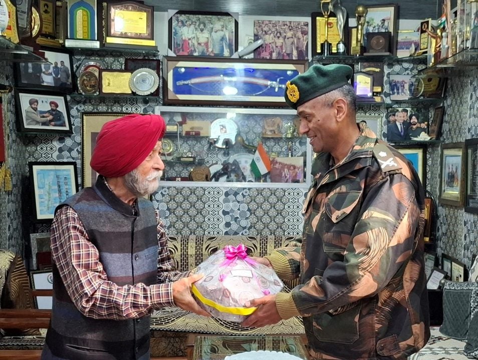 Subedar Major Captain Bana Singh Getting Gift