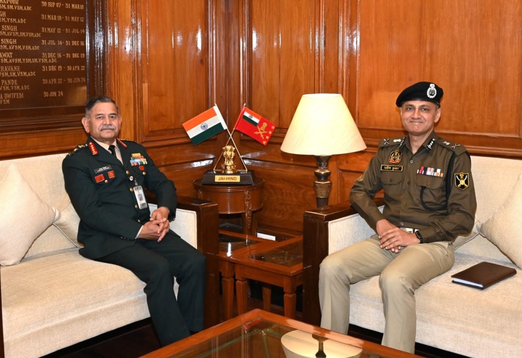 General Upendra Dwivedi Having Discussions