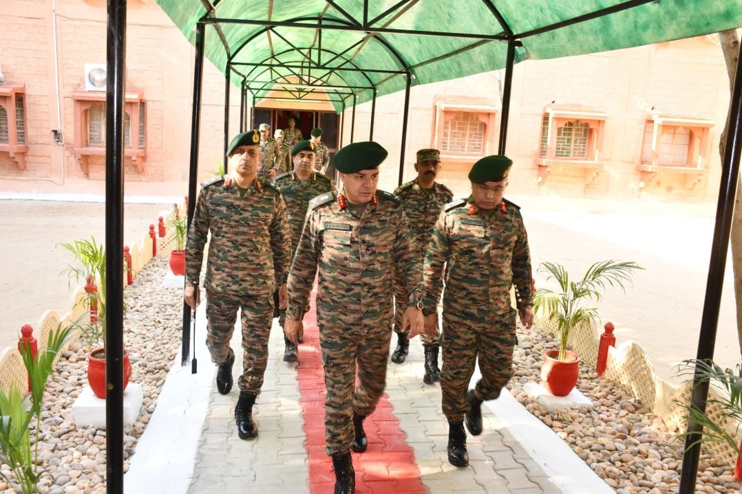 Lt Gen AVS Rathee and Other Officers