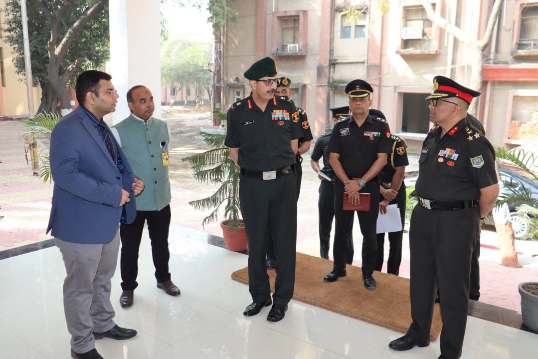 Lt Gen Devendra Sharma Discussing