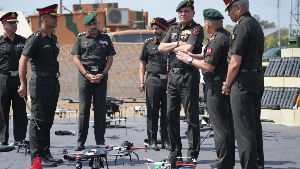 Lt Gen Dhiraj Seth Reviews Operational Preparedness and Tech-Driven Modernisation at Shahbaz Division