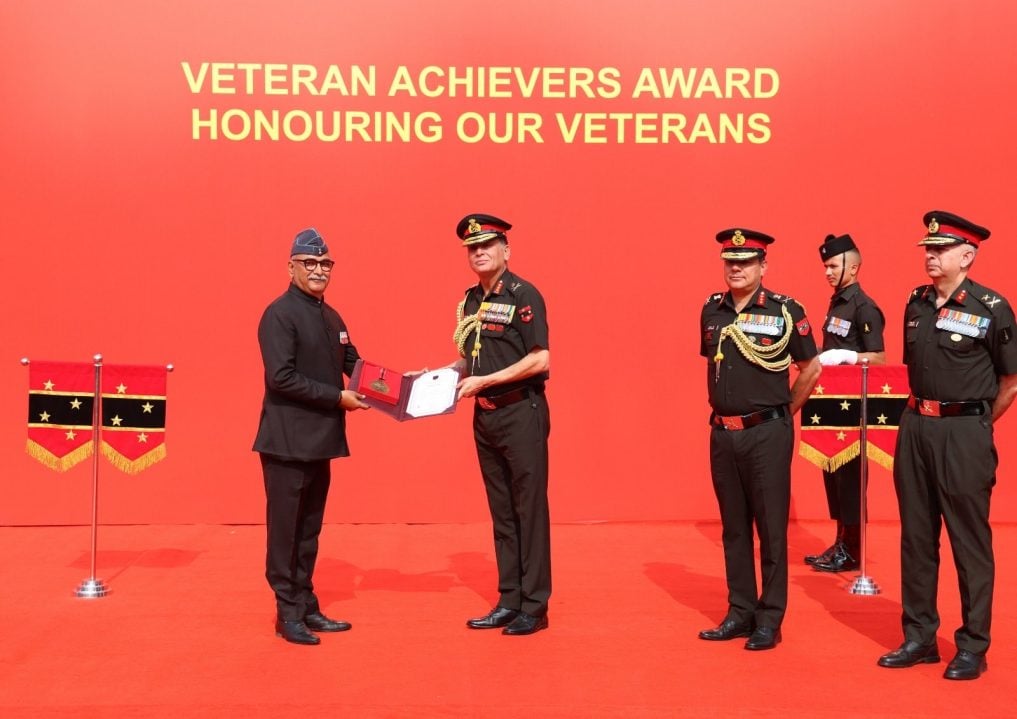 Lt Gen Dhiraj Seth Giving Prize