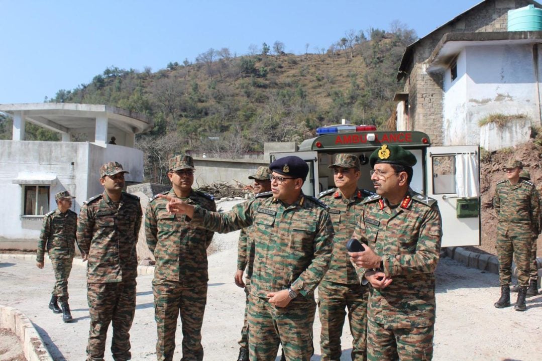 Lt Gen Pankaj P Rao Reviewing