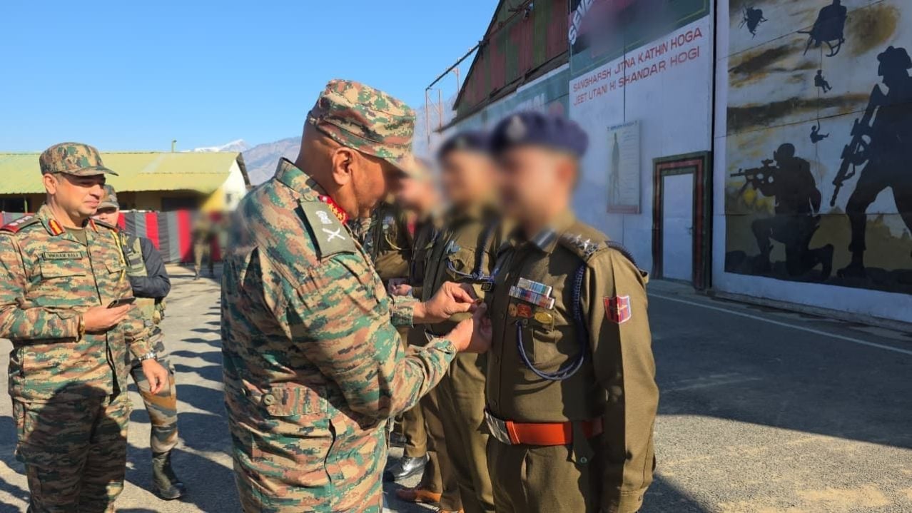 Lt Gen Pratik Sharma Commending Officers