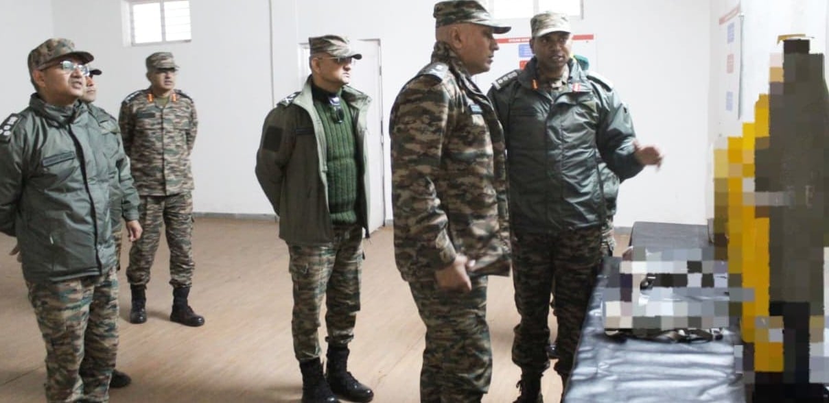 Lt Gen Sharma Reviewing 1