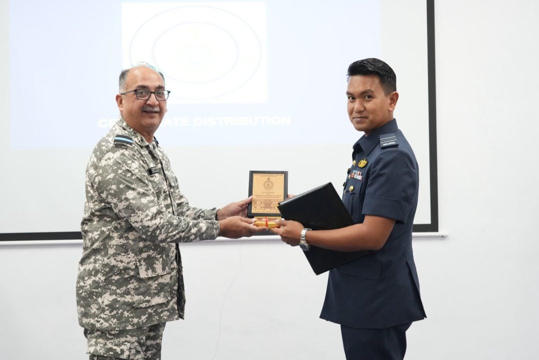 Officer Receiving Award