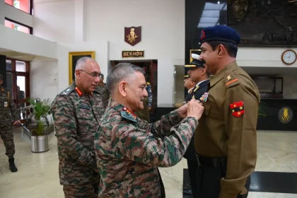 CDS Gen Anil Chauhan Commending