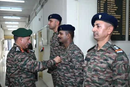 General Upendra Dwivedi Reviews Advanced Military Technologies at Simulator Development Division