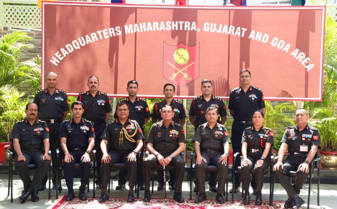 Group Photo of Officers 27