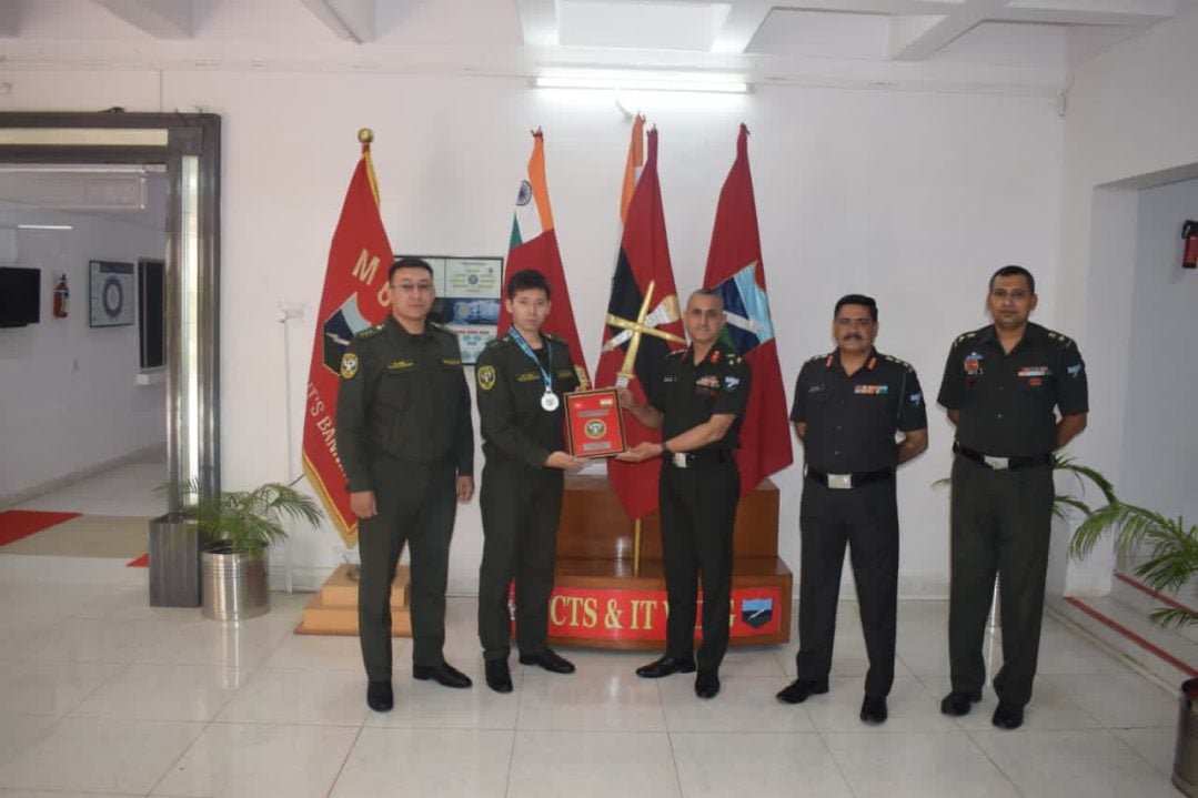 Group Photo of Officers 71