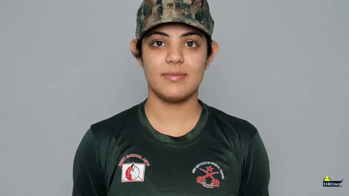 Lieutenant Deeksha Tripathi Becomes First Female Combatant to Complete AMAR Course at AIPT Pune