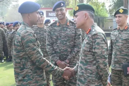 Lt Gen Chandpuria Shaking Hands 1