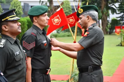 Lt Gen Katiyar Commending 1
