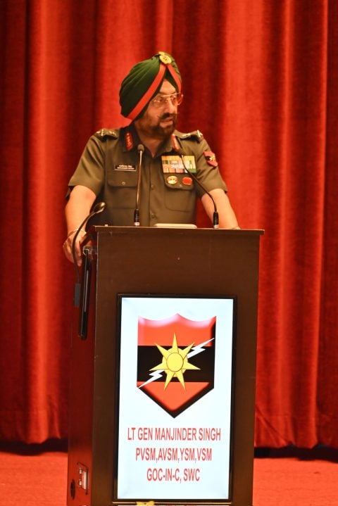 Lt Gen Manjinder Singh Giving Lecture