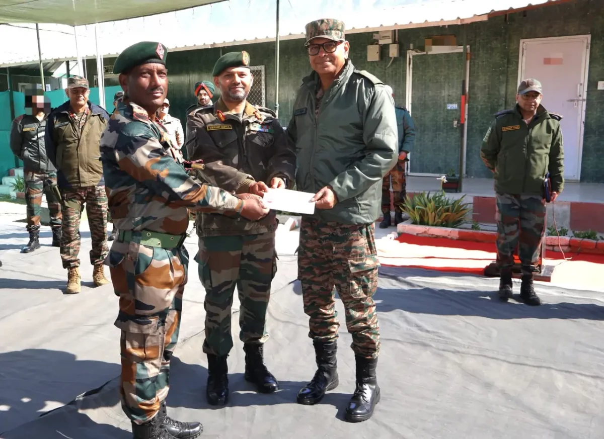 Lt Gen PK Mishra with Soldiers