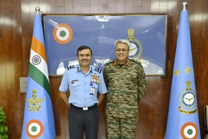 Lt Gen Sengputa and Air Marshal Manikantan