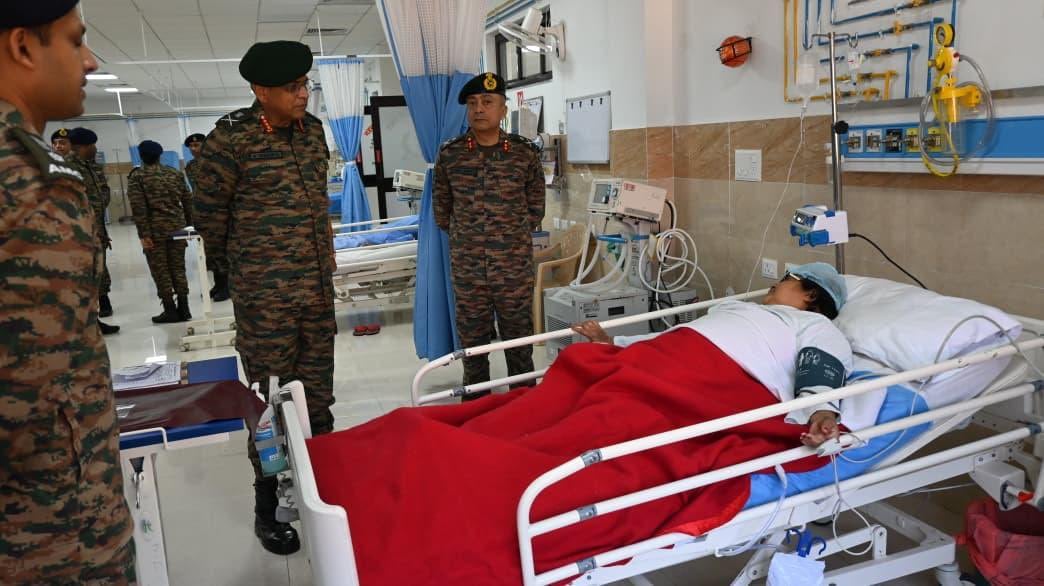 Lt Gen Sengupta Interacting