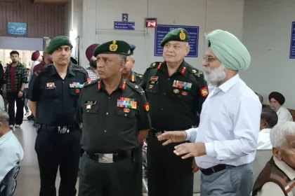 Maj Gen Anil Chandel Reviewing