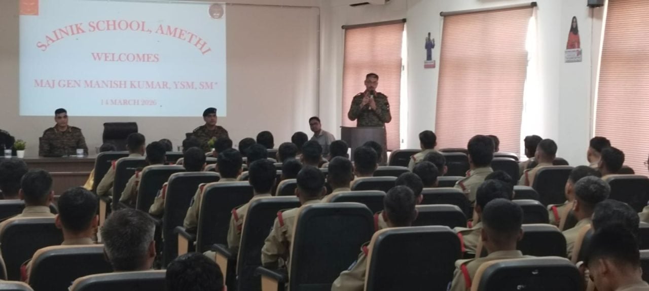 Major General Manish Kumar Giving Lecture