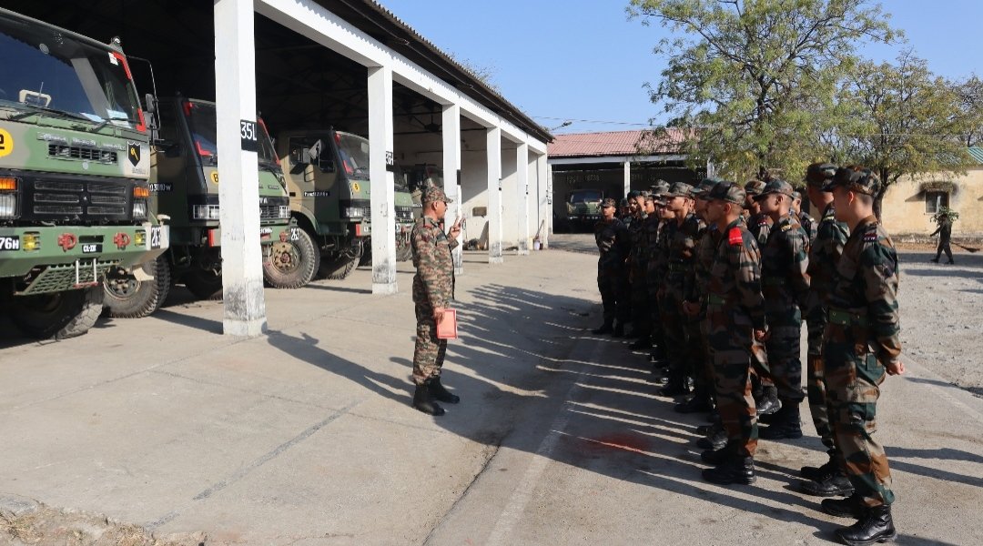 OCs Getting Instructed