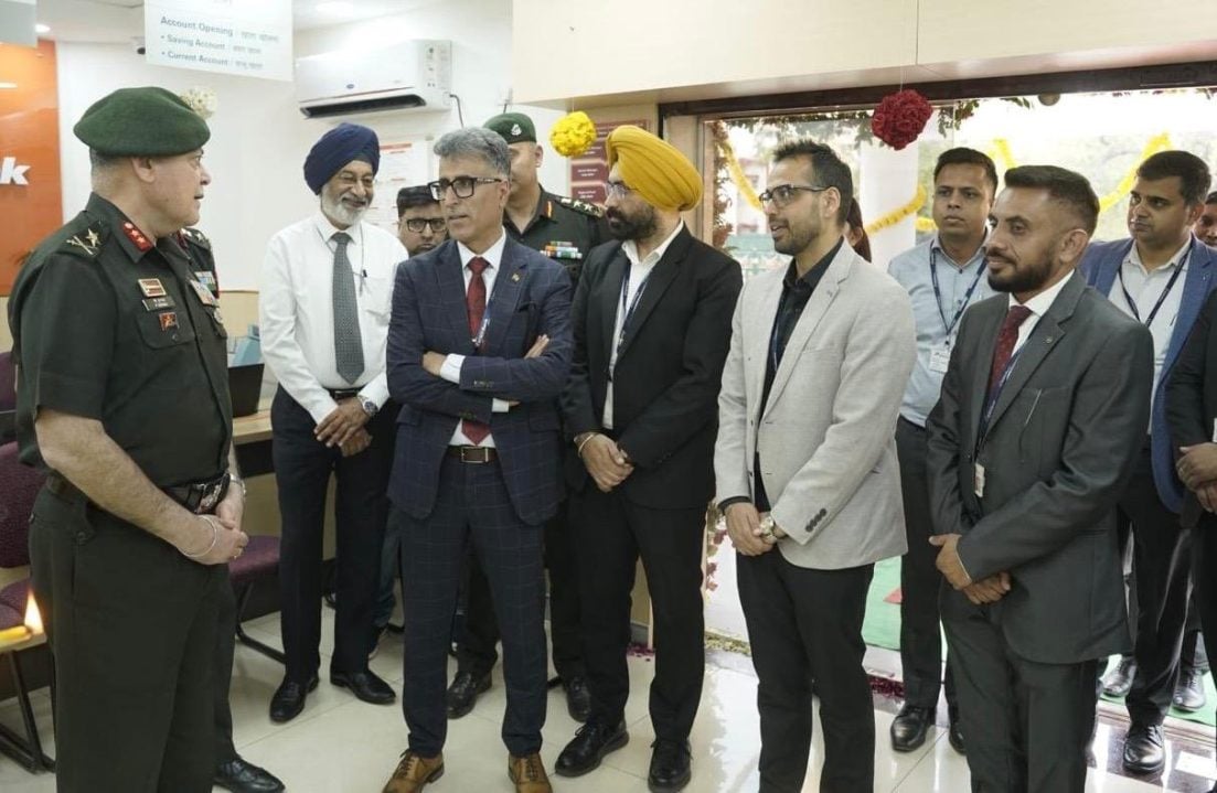 Officer Having Discussion 1