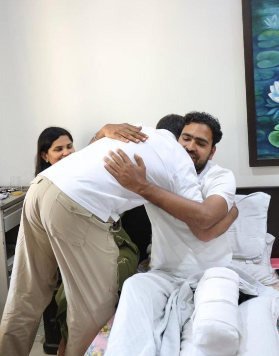 Rahul Gandhi Hugging AC Ajay Malik
