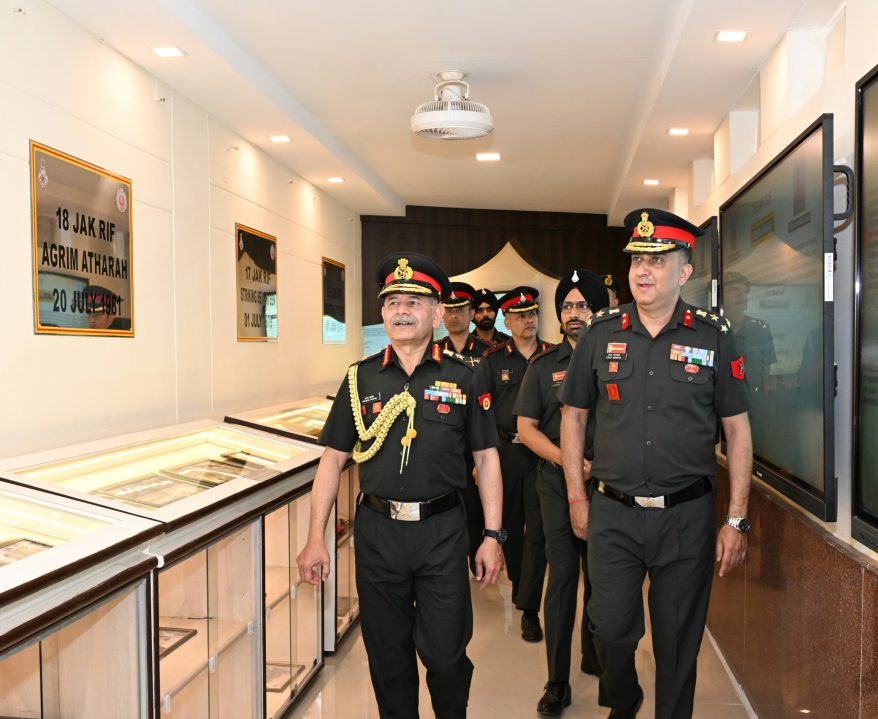 Gen Dwivedi with Officers