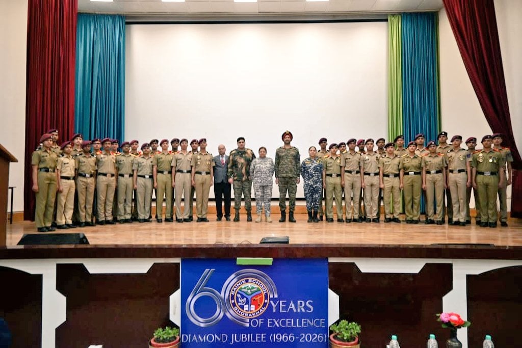 Group Photo of Officers 20