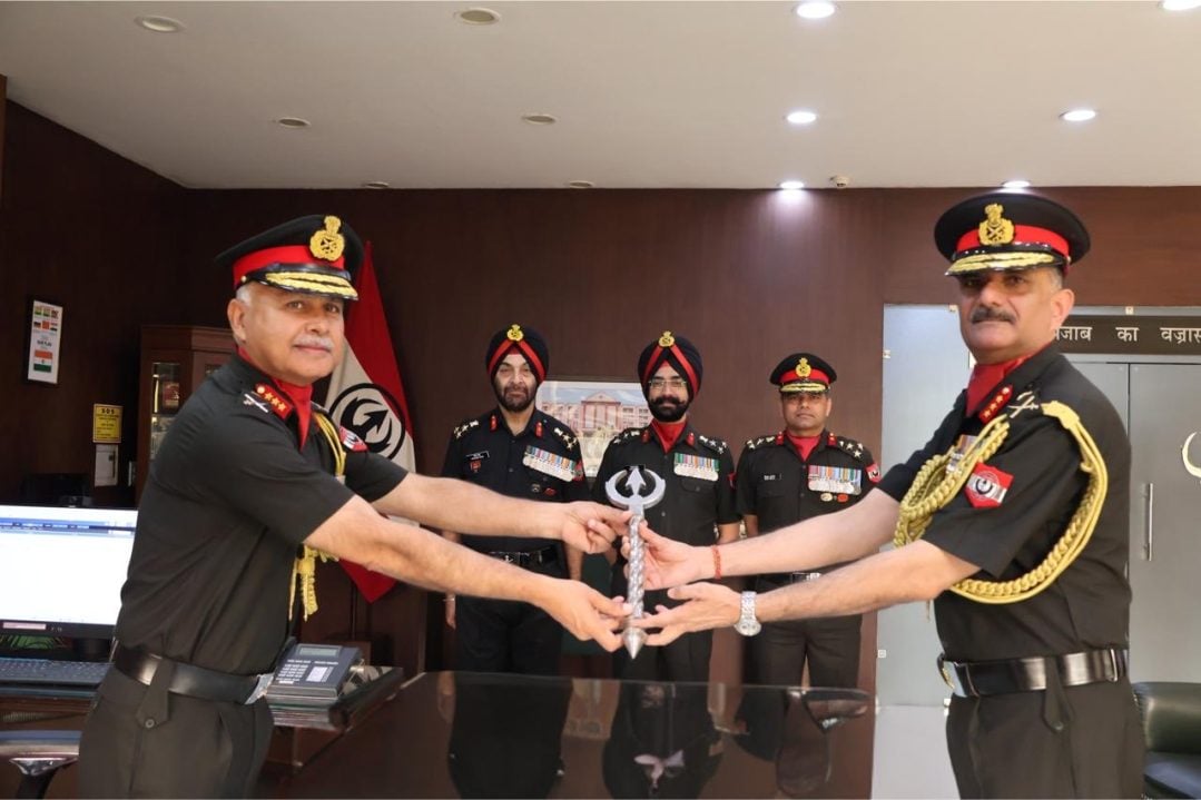 Lt Gen Ajay Chandpuria Passing Baton to Lt Gen Kabthiyal