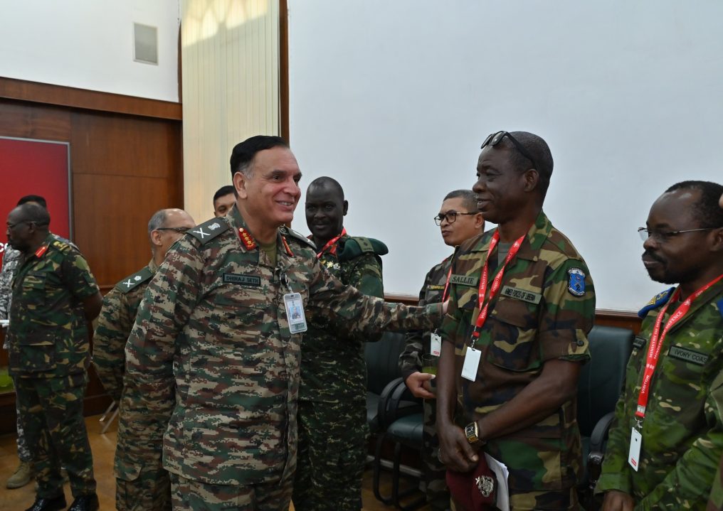 Lt Gen Dhiraj Seth Interacting