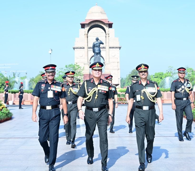 Lt Gen Dhiraj Seth with Other Officers