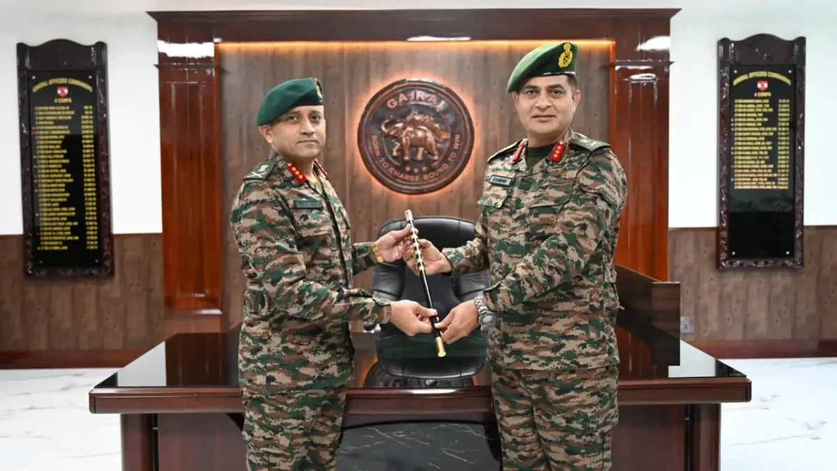 Lt Gen Gambhir Singh and Lt Gen Neeraj Shukla